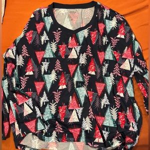 💕PJ Shirt 💸💸ALL $3 ITEMS MUST BE BUNDLED!💸💸